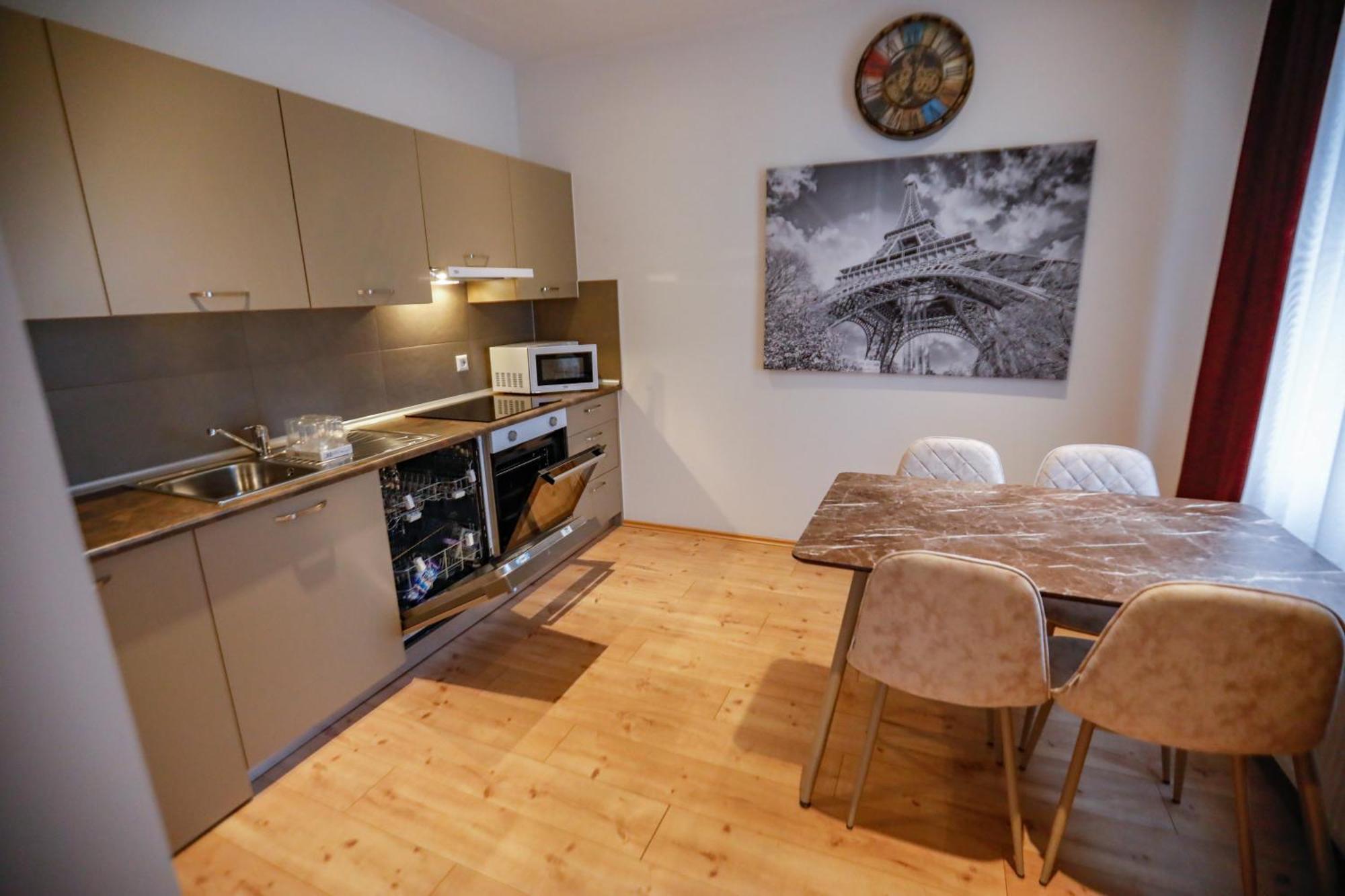 Turis Ferienwohnung 65-1 Triberg im Schwarzwald Esterno foto